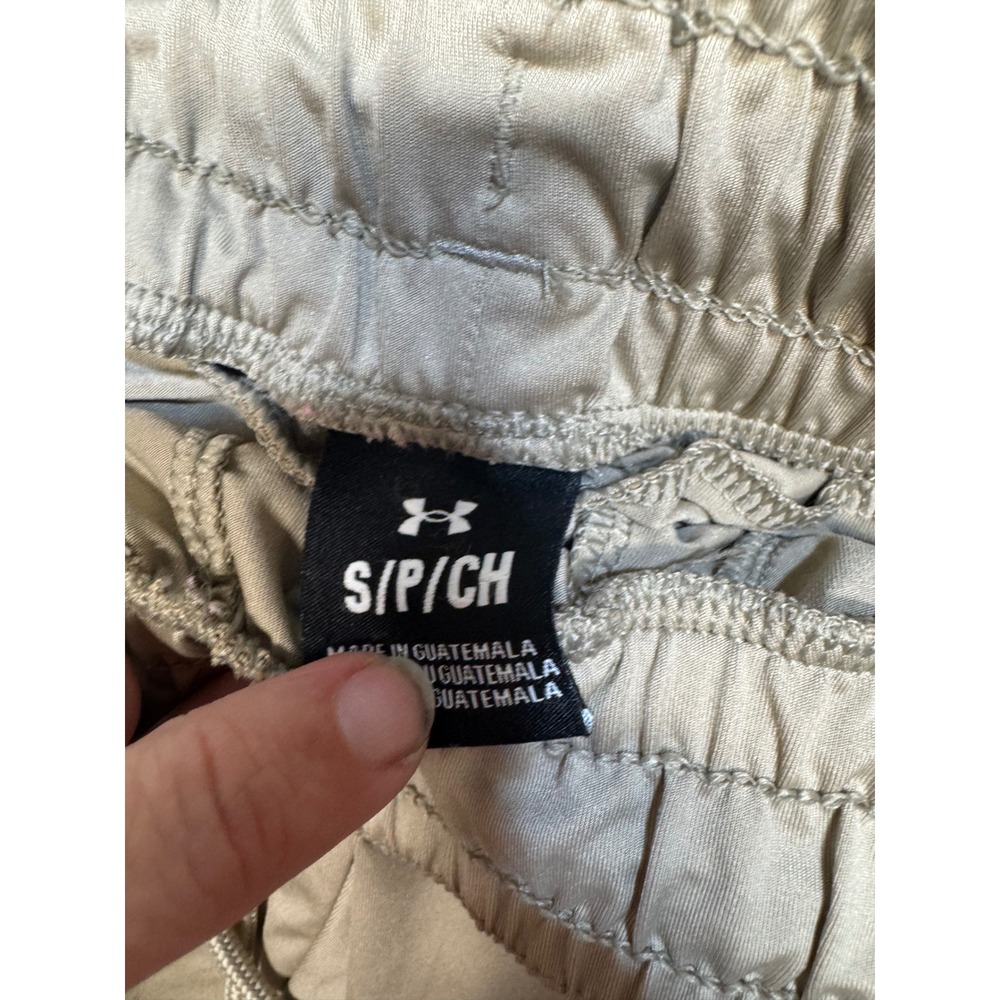 Under Armour Womens Tan Khaki Athletic Training Shorts Size Small S P CH